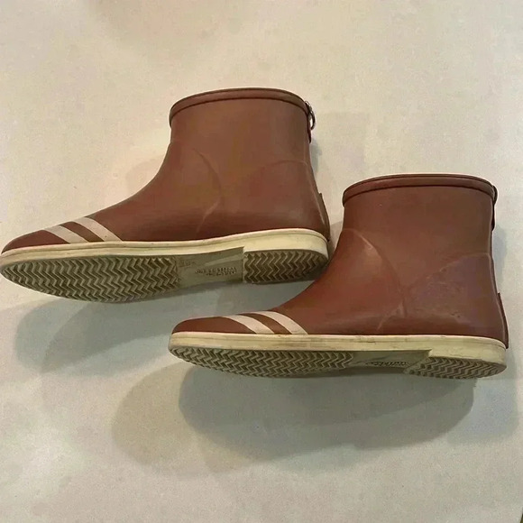 Alice & Whittles Rain Booties Caramel & Cream 9 Chevron Design on Toe Trendy Fun - Picture 6 of 11